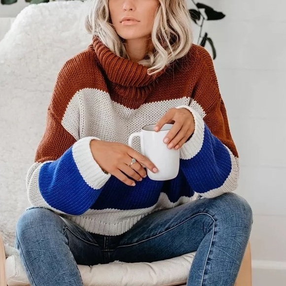 GRACEY’S // Color Block Oversized Pullover Sweater - Picture 6 of 7